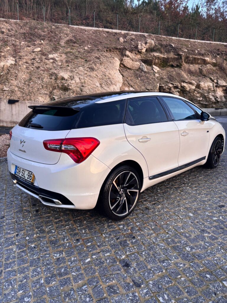 DS5 2.0 HDI Hybrido4
